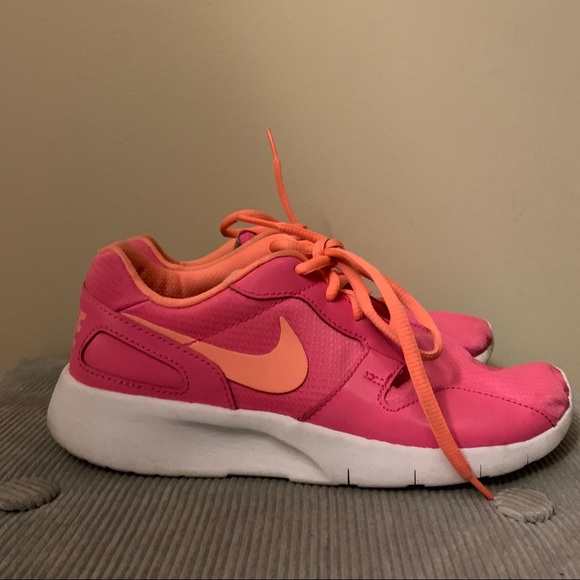 Nike Shoes - Pink Nike shoes